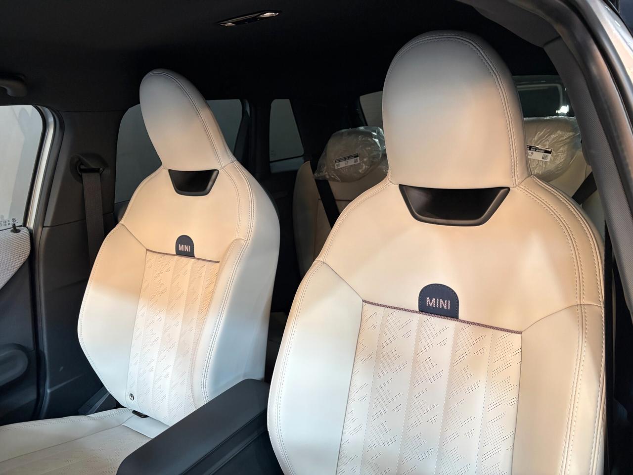 MINI Cooper C 1.5 156cv Automatica Favoured ITALIANA Km0