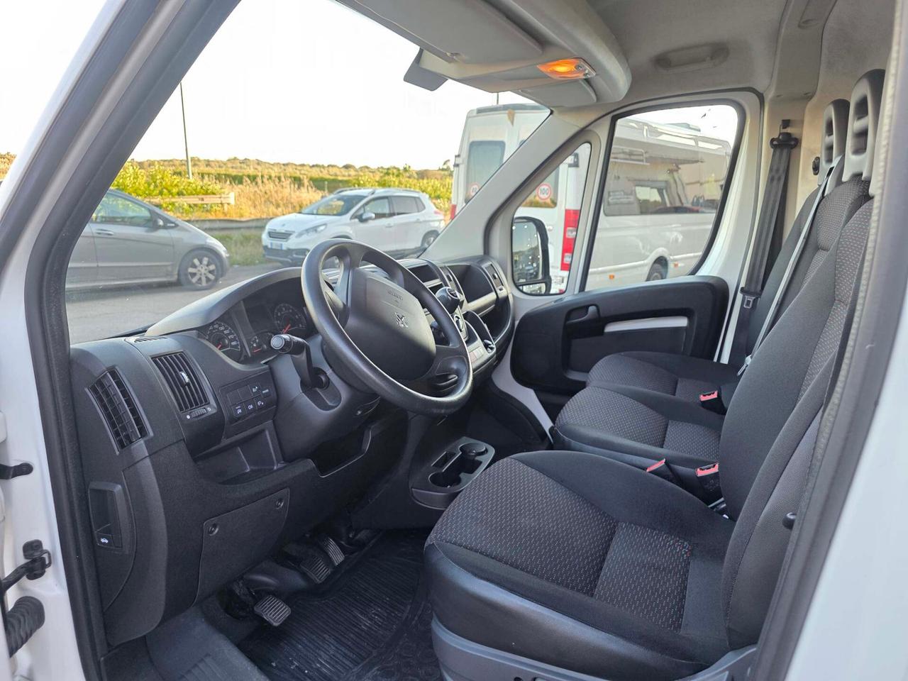 Peugeot Boxer 2.2 120cv BlueHdi SeS 333 L2H2