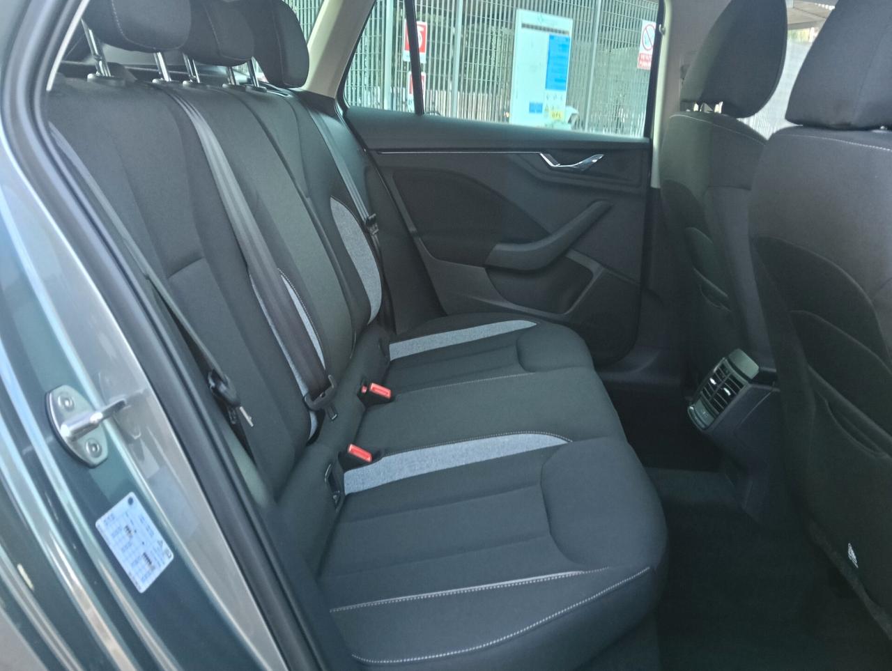 Skoda Kamiq 1.0 TSI Black Dots