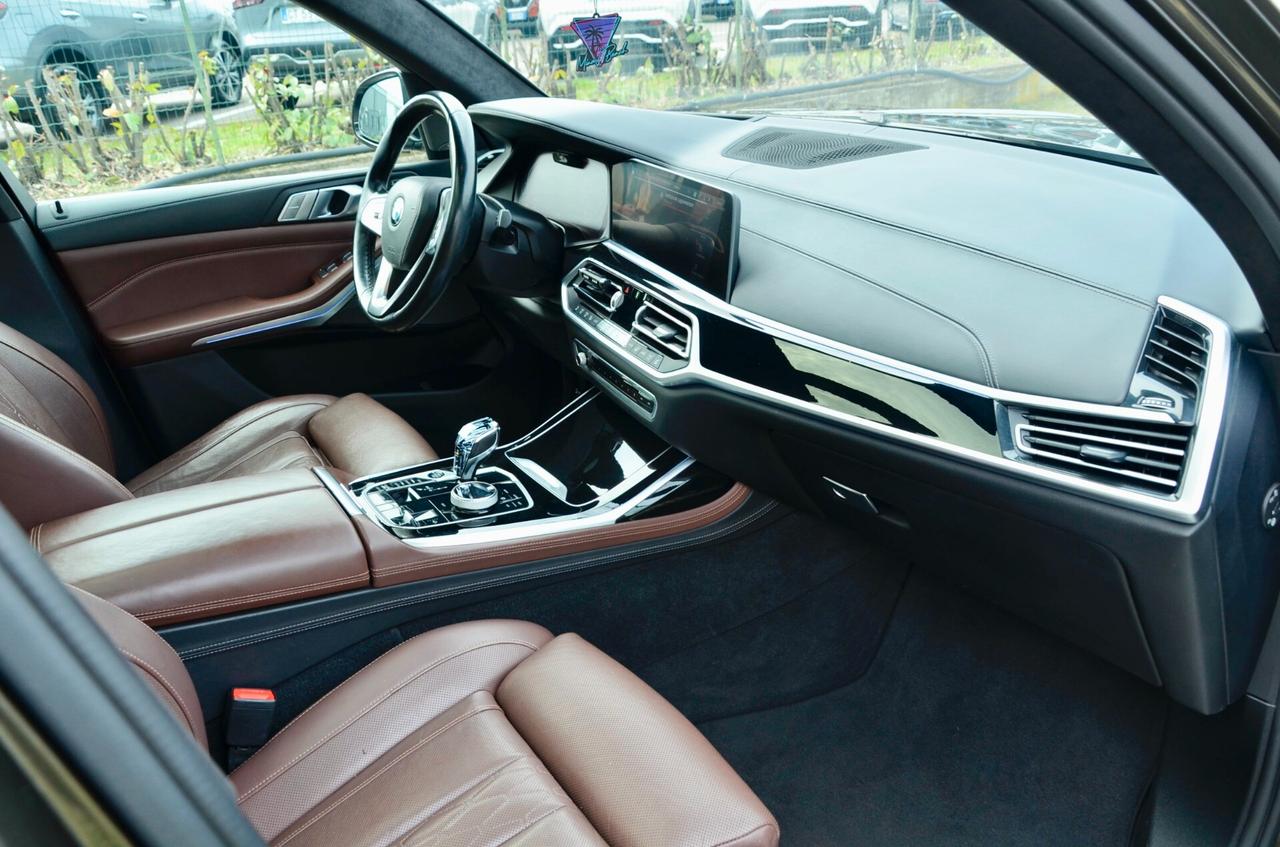 BMW X7 XDRIVE30d INDIVIDUAL COMPOSITION 265cv AUT 7 POSTI, SERVICE BMW, TETTO, HI-FI HARMAN & KARDON, FARI LASER, SOSPENSIONI, PERMUTE