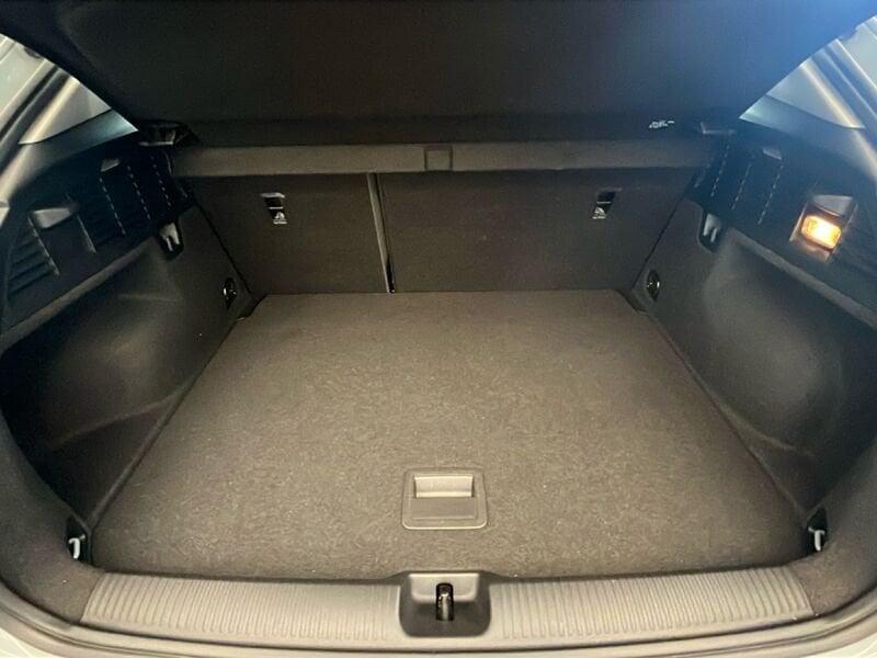 Audi Q2 2.0 30 TDI BUSINESS S TRONIC