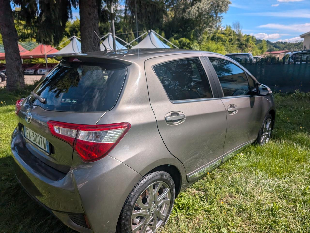 Toyota Yaris 1.0 5 porte Lounge UNICO PROPRIETARIO