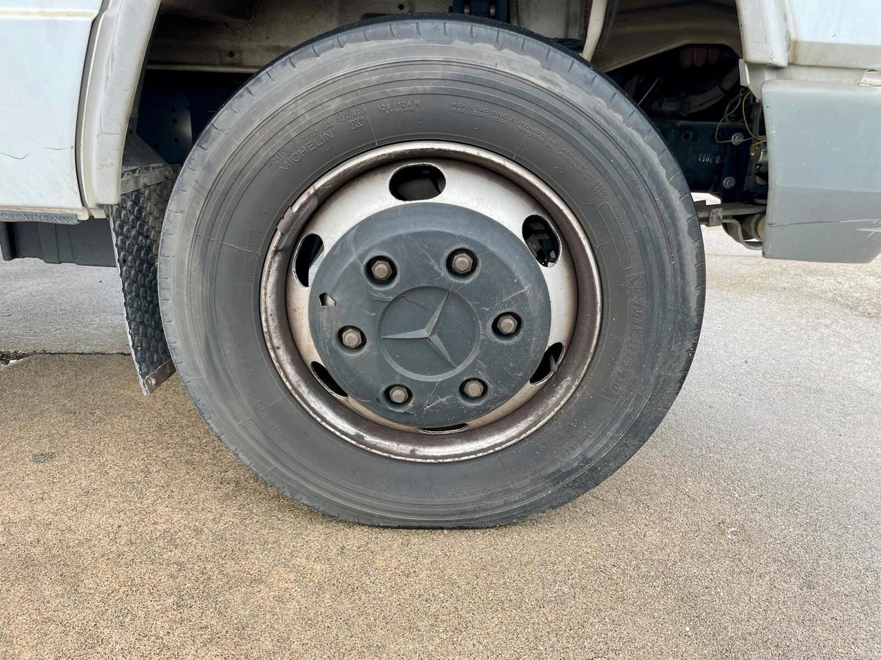Mercedes Benz VARIO 815D