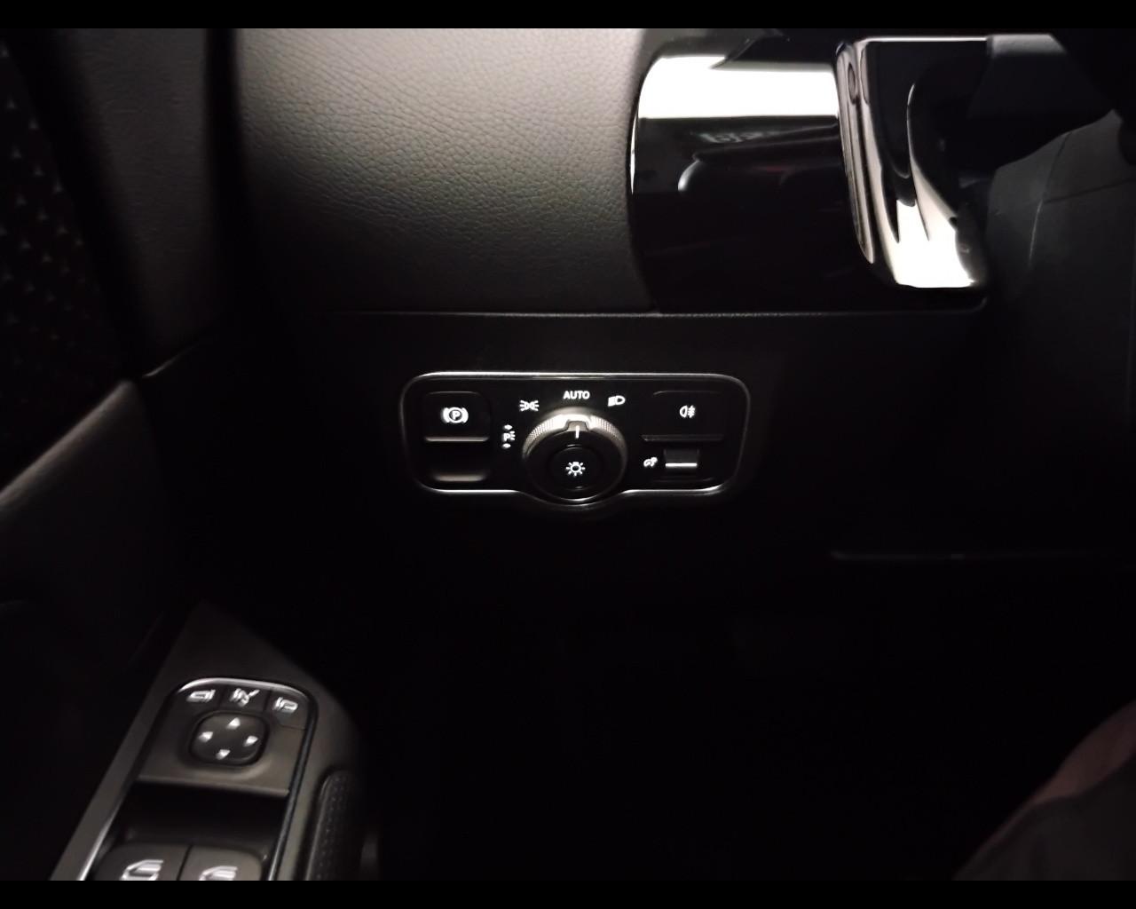 Mercedes-Benz GLA-H247 2023 - GLA 180 d Advanced auto