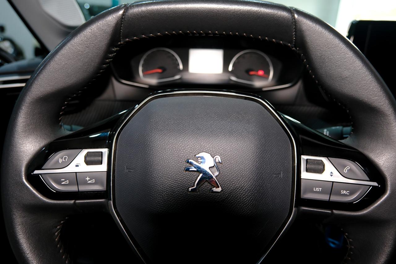 Peugeot 208 1.2T 100cv ALLURE Full LED