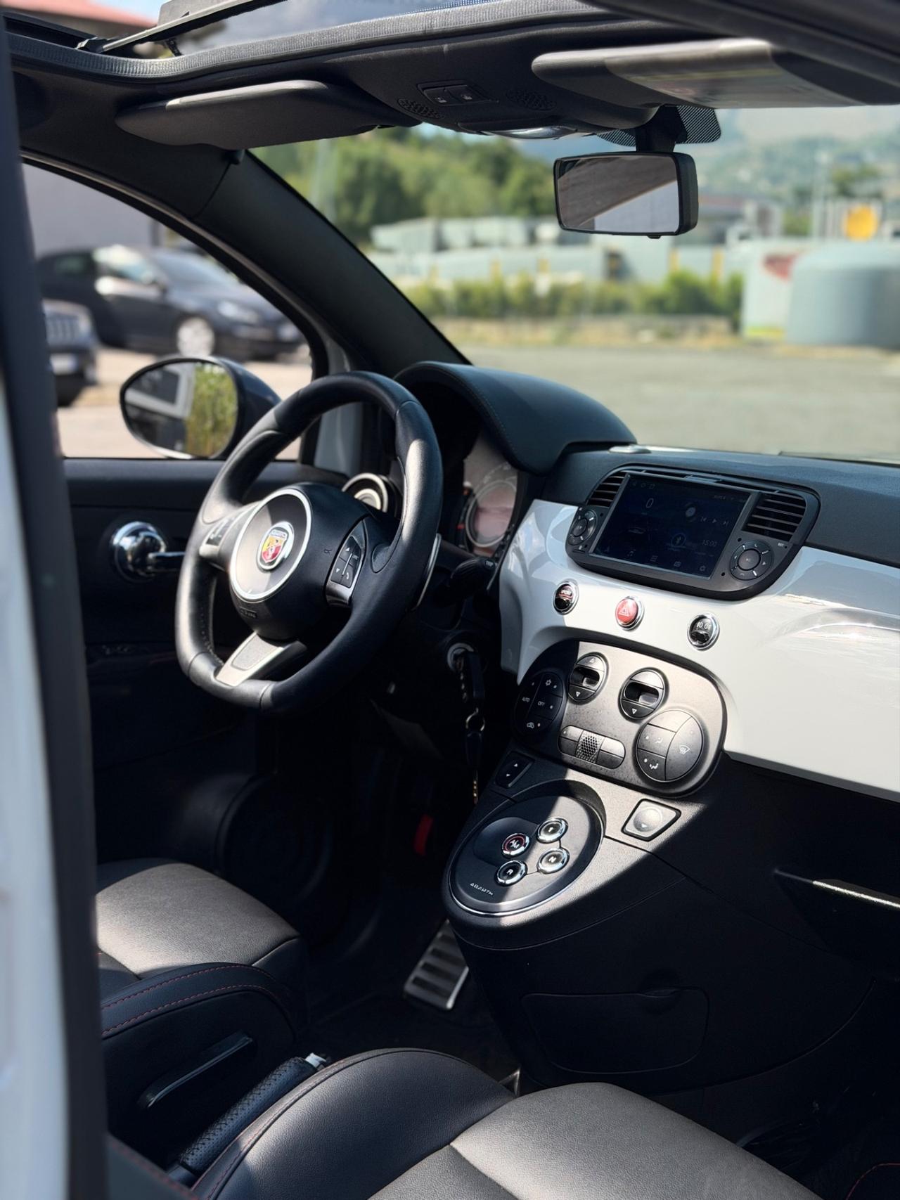 Abarth 500 C 1.4 Turbo T-Jet MTA Bicolore