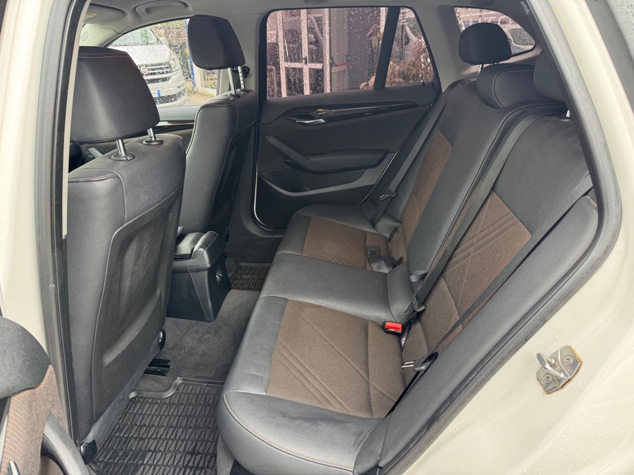 Bmw X1 sDrive18d X Line