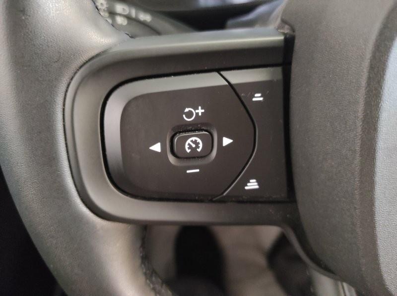 VOLVO XC40 (2017-->) - XC40 T2 Core