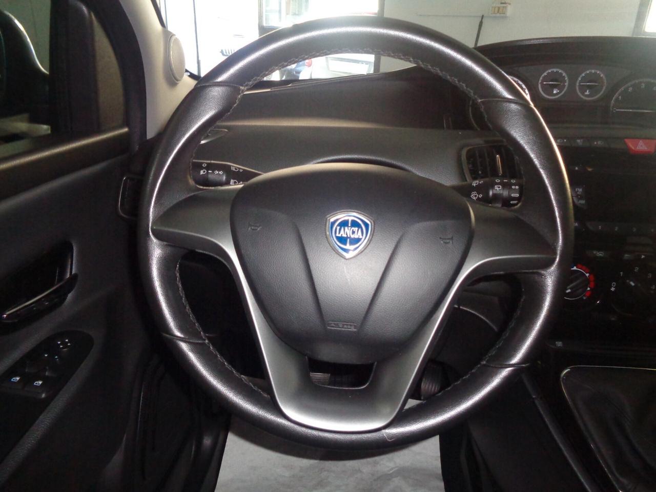 Lancia Ypsilon 1.2 69 CV 5 porte Gold (Finanziabile)