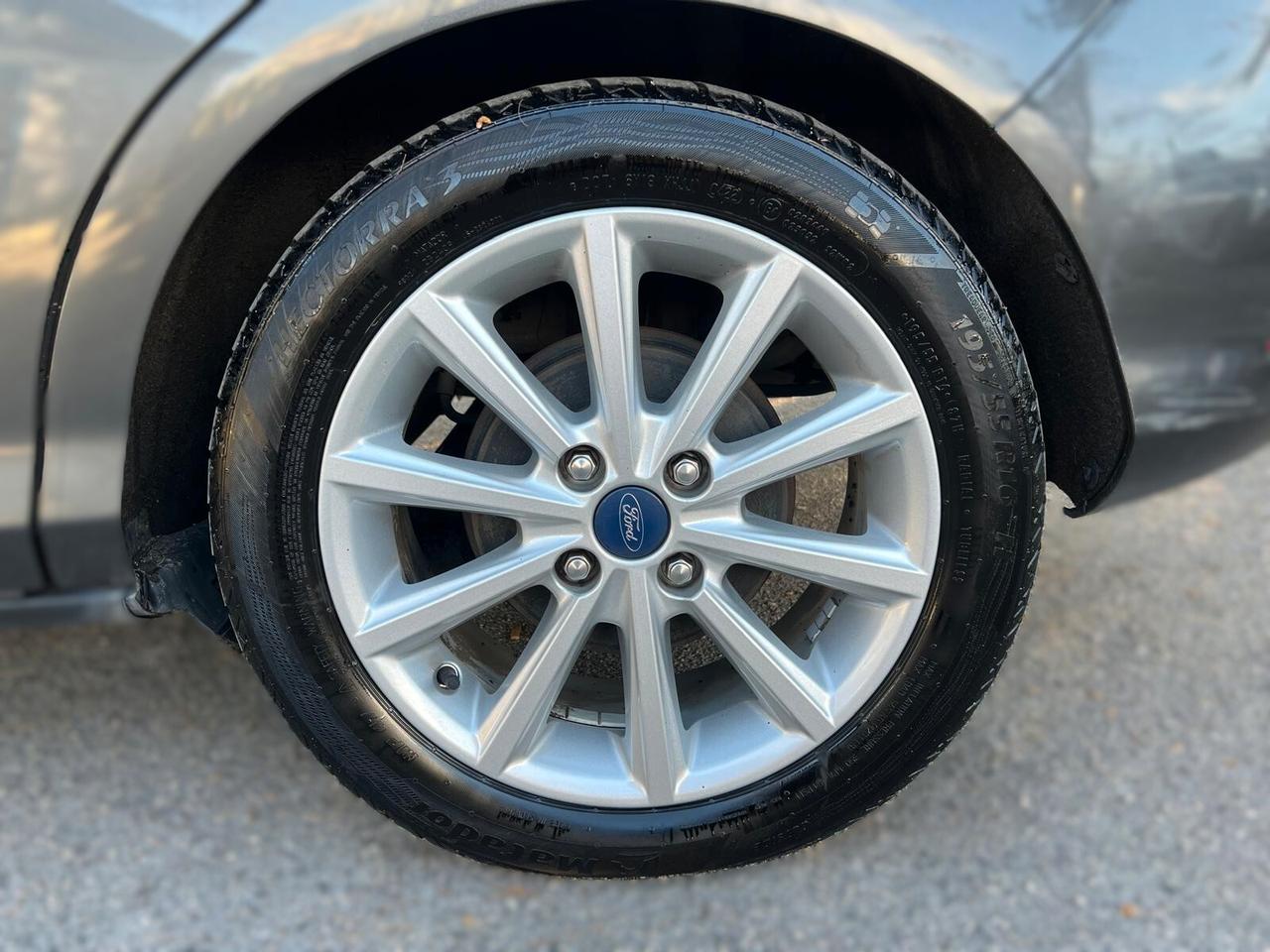 FORD B-MAX 1.4 GPL Titanium - 2016