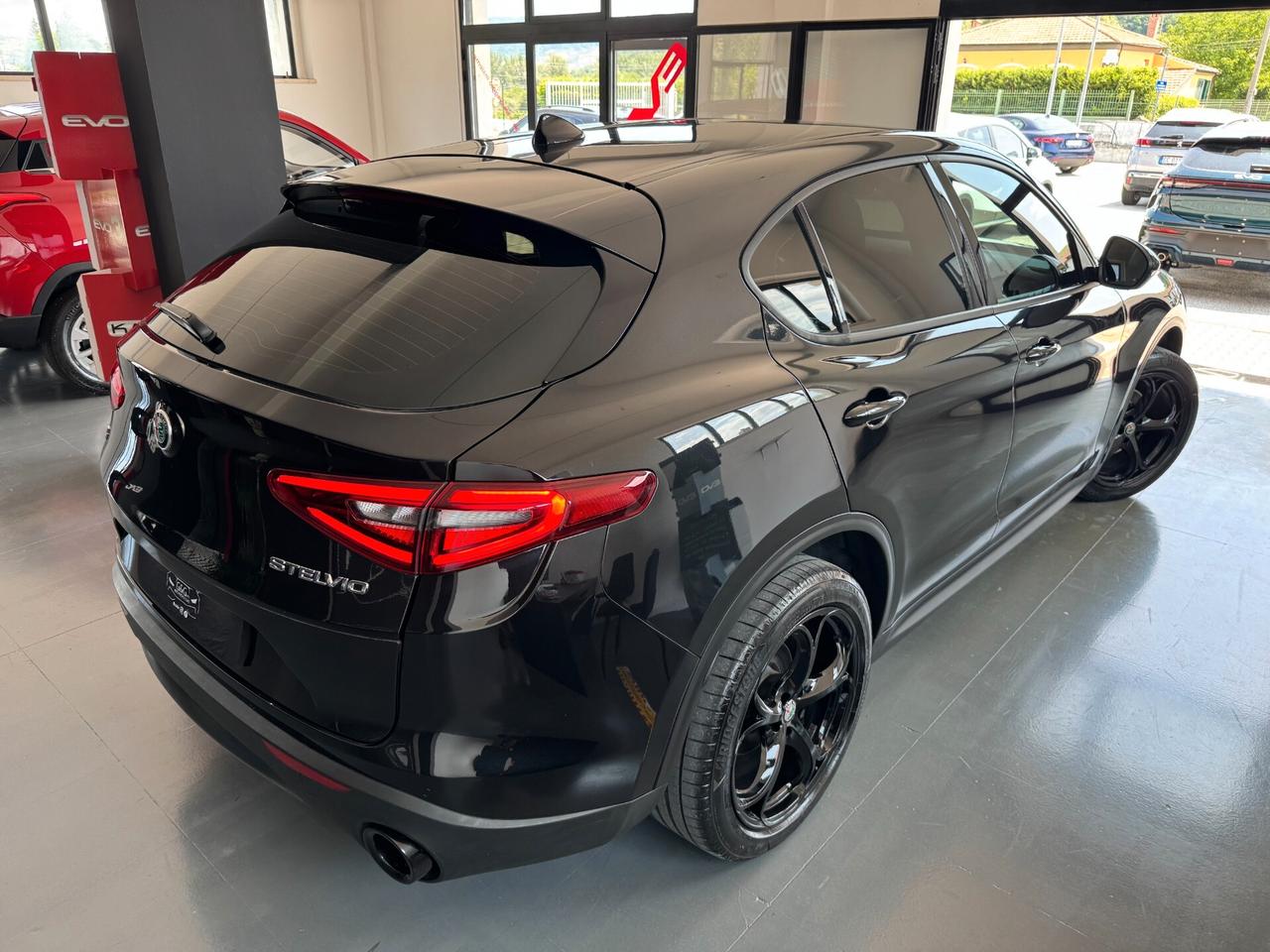 Alfa Romeo Stelvio 2.2 TD190CV Q4 Total Black-2021