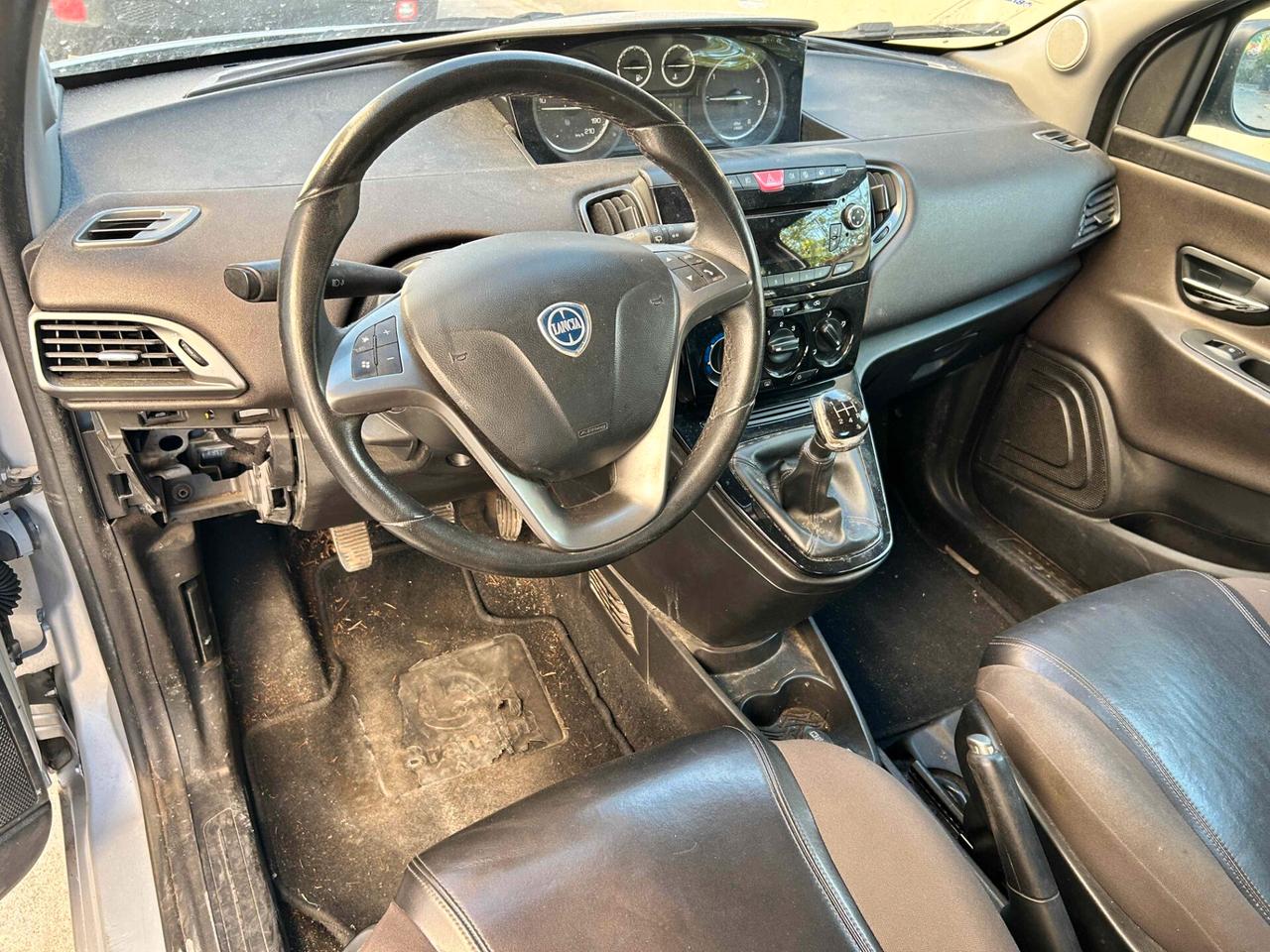 Lancia Ypsilon 1.3 MJT 95CV - 2011 *Leggi Descrizione