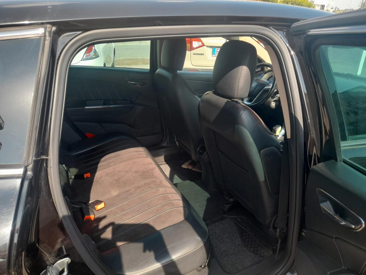 Lancia Delta 1.6cc diesel(PRIVATO)-2010