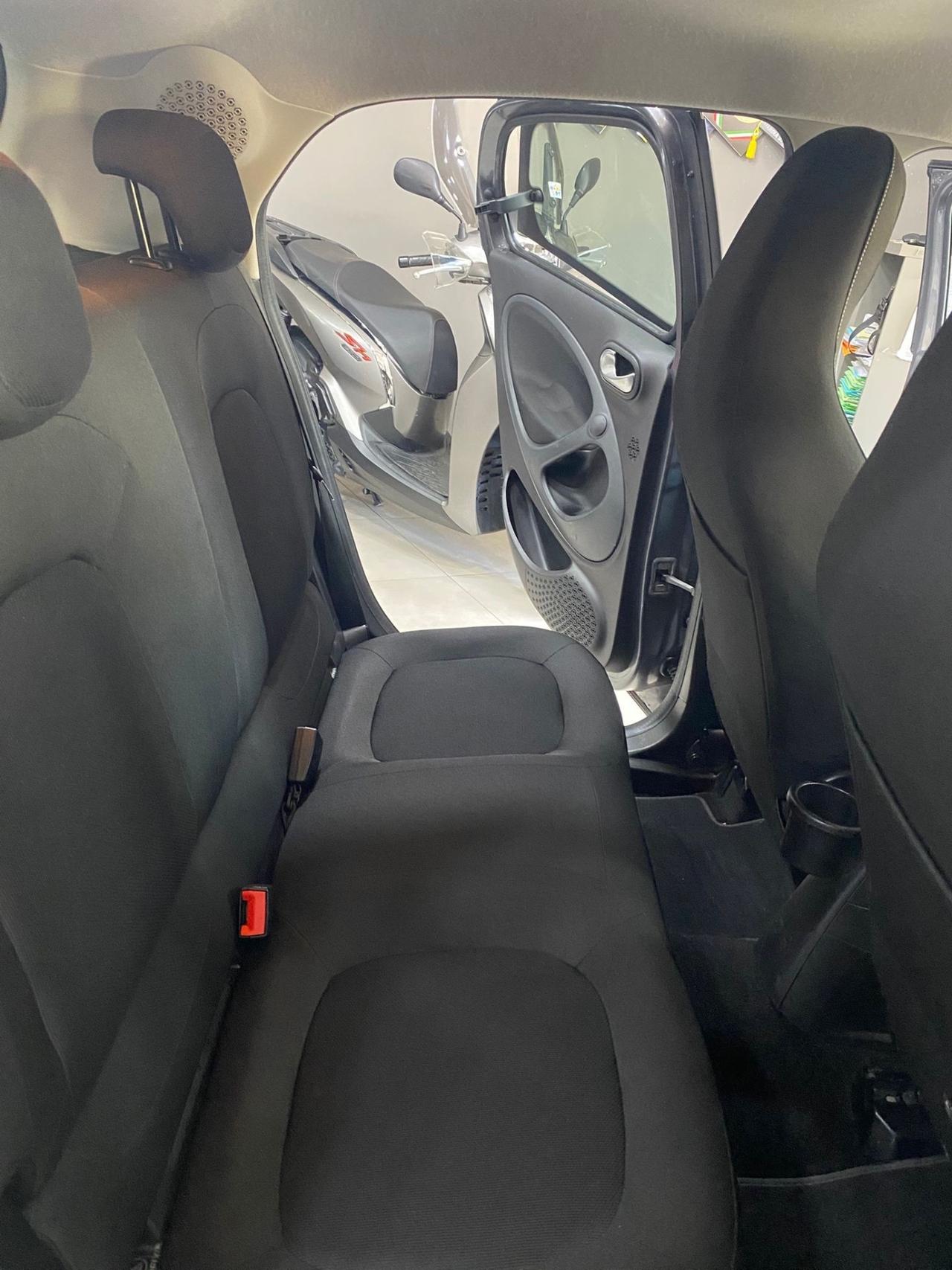 Smart ForFour 70 1.0 Passion