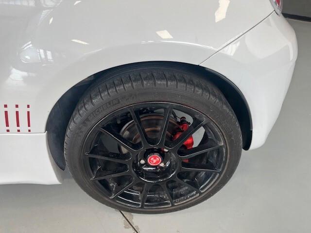 Abarth 500 C 1.4 Turbo T-Jet MTA