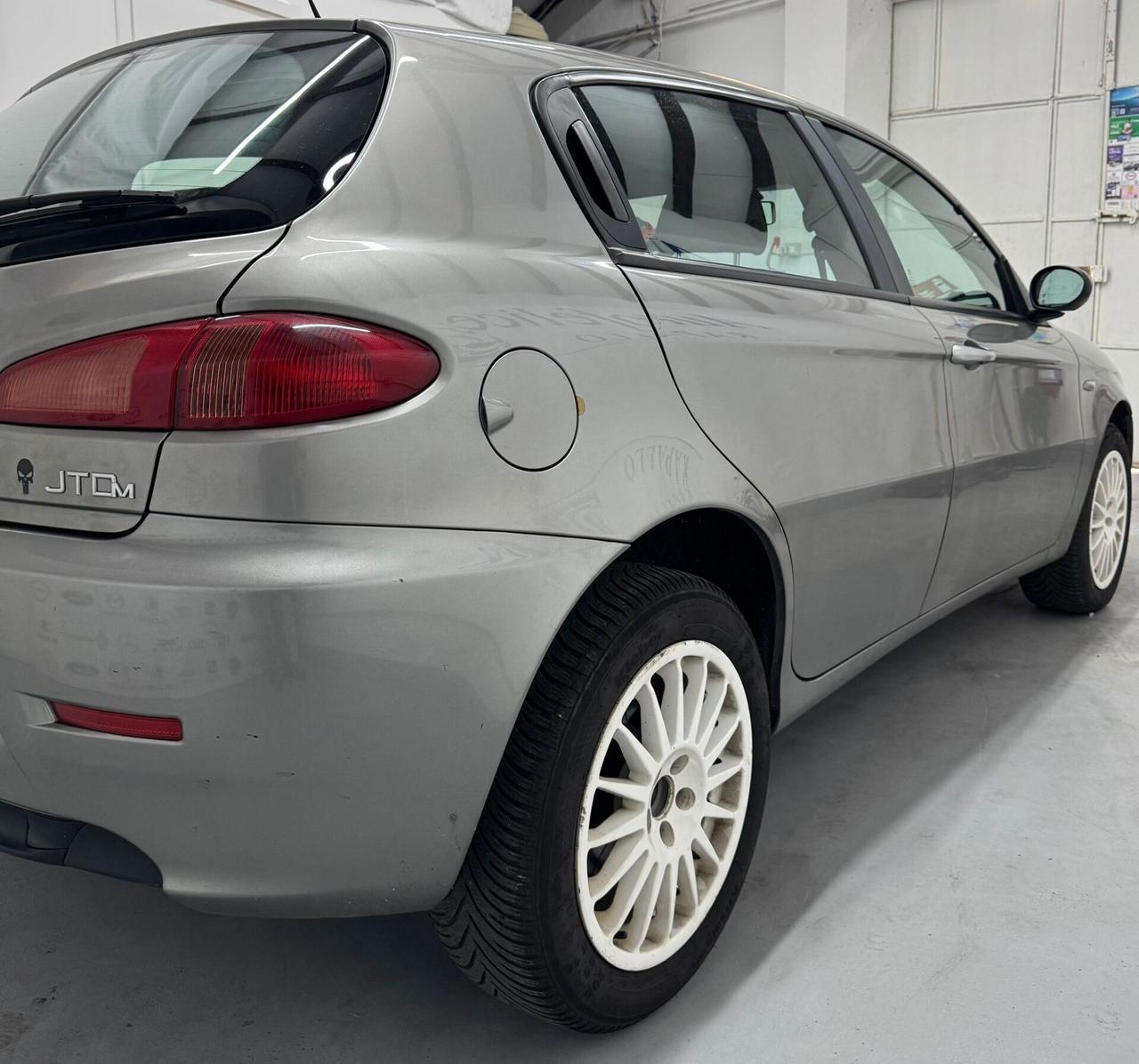 Alfa Romeo 147 1.9 JTD (120) 5 porte Exlusive