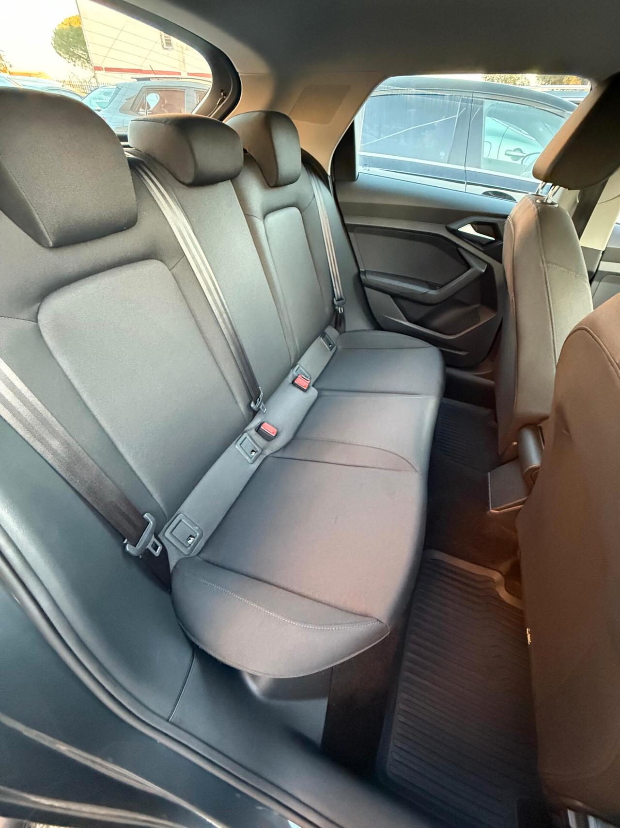 Audi A1 110cv BLOCK SHAFT *AUTOMATICA*