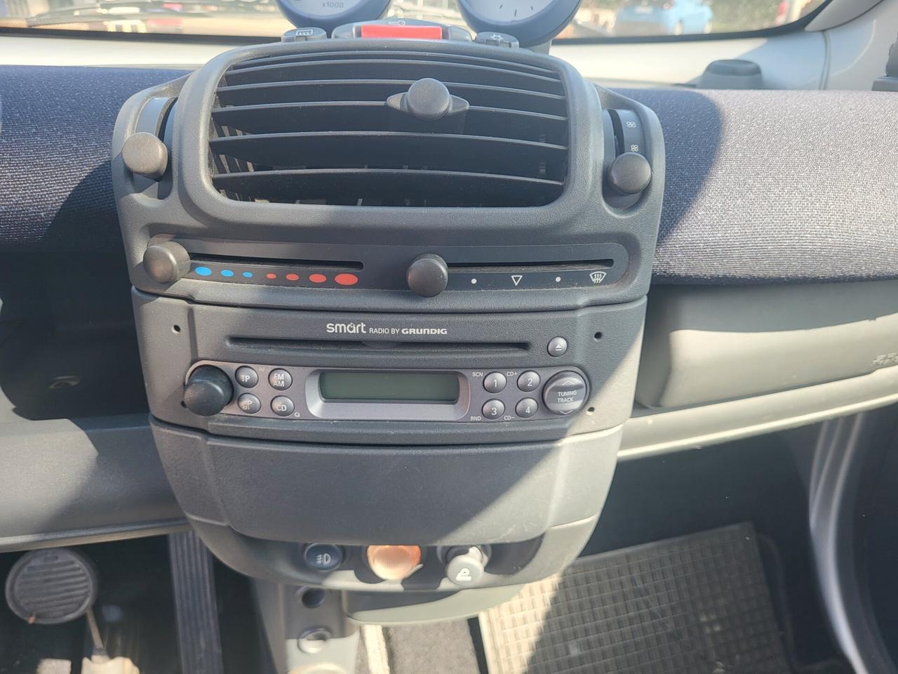 Smart ForTwo 700 coupé pure (45 kW)