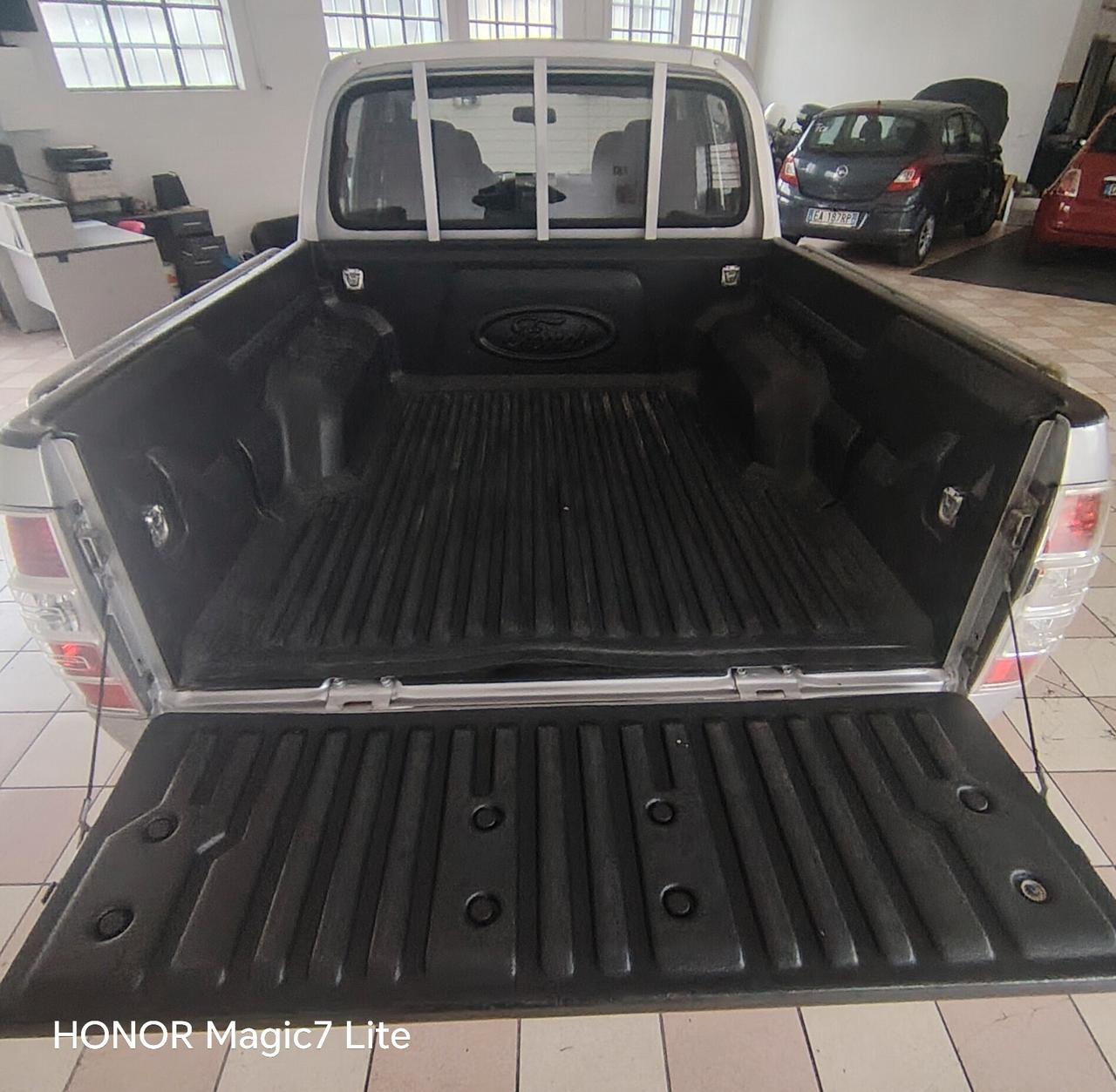 Ford Ranger 2.5 TDCi Double Cab XL 5p.ti