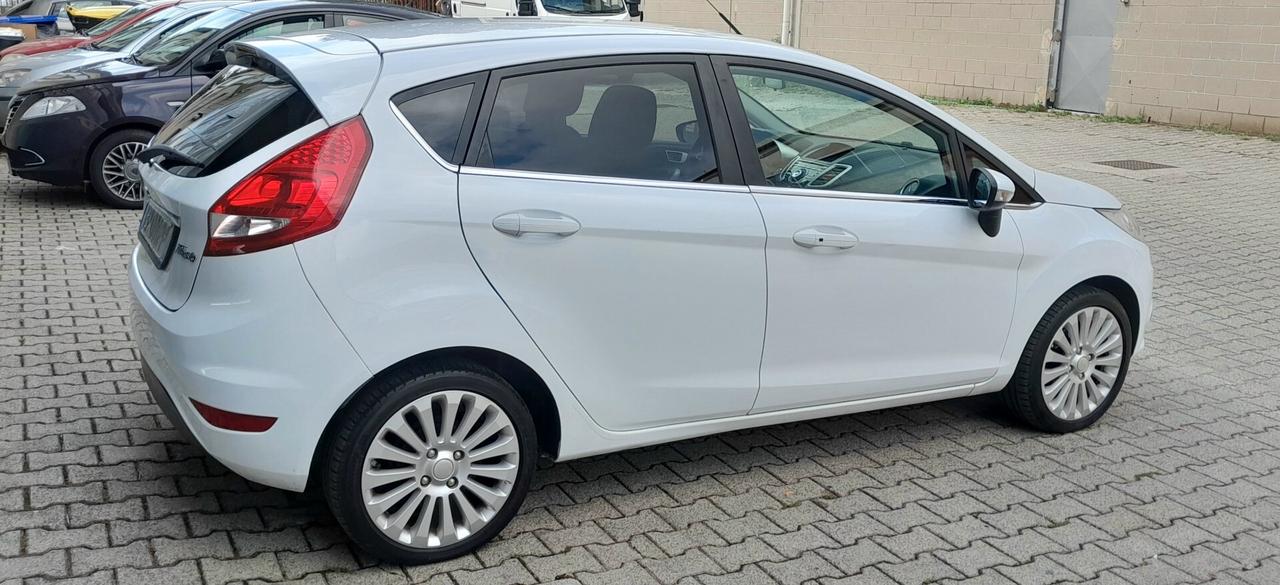 Ford Fiesta 1.2 5porte Titanium NeopatentatiOK
