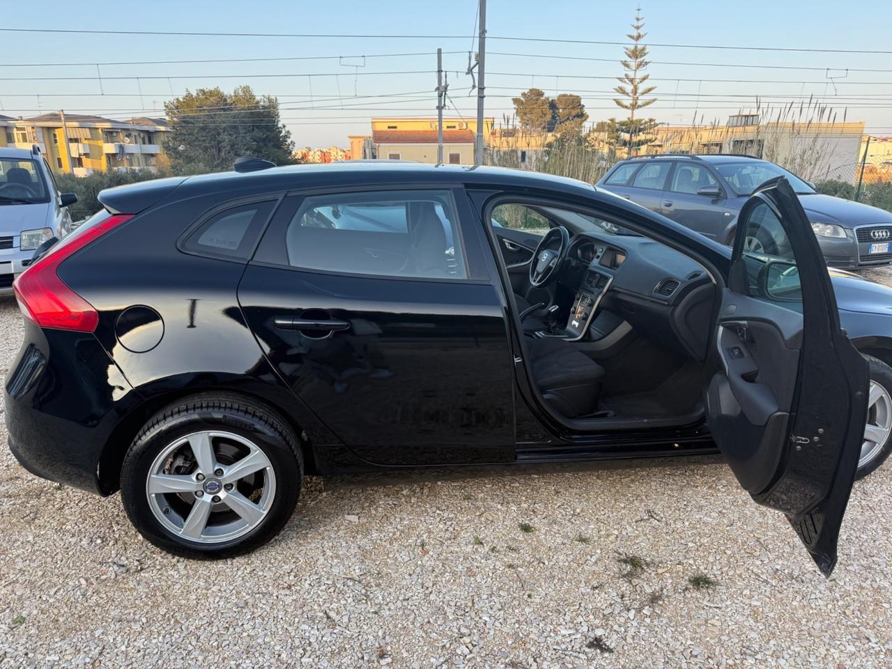 Volvo V40 D2 1.6 DIESEL 15.000 Km Motore Nuovo