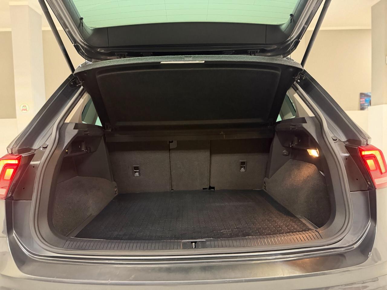 Volkswagen Tiguan 2.0 Tdi 150CV ADVANCED BMT-TAGLIANDI CASA MADRE