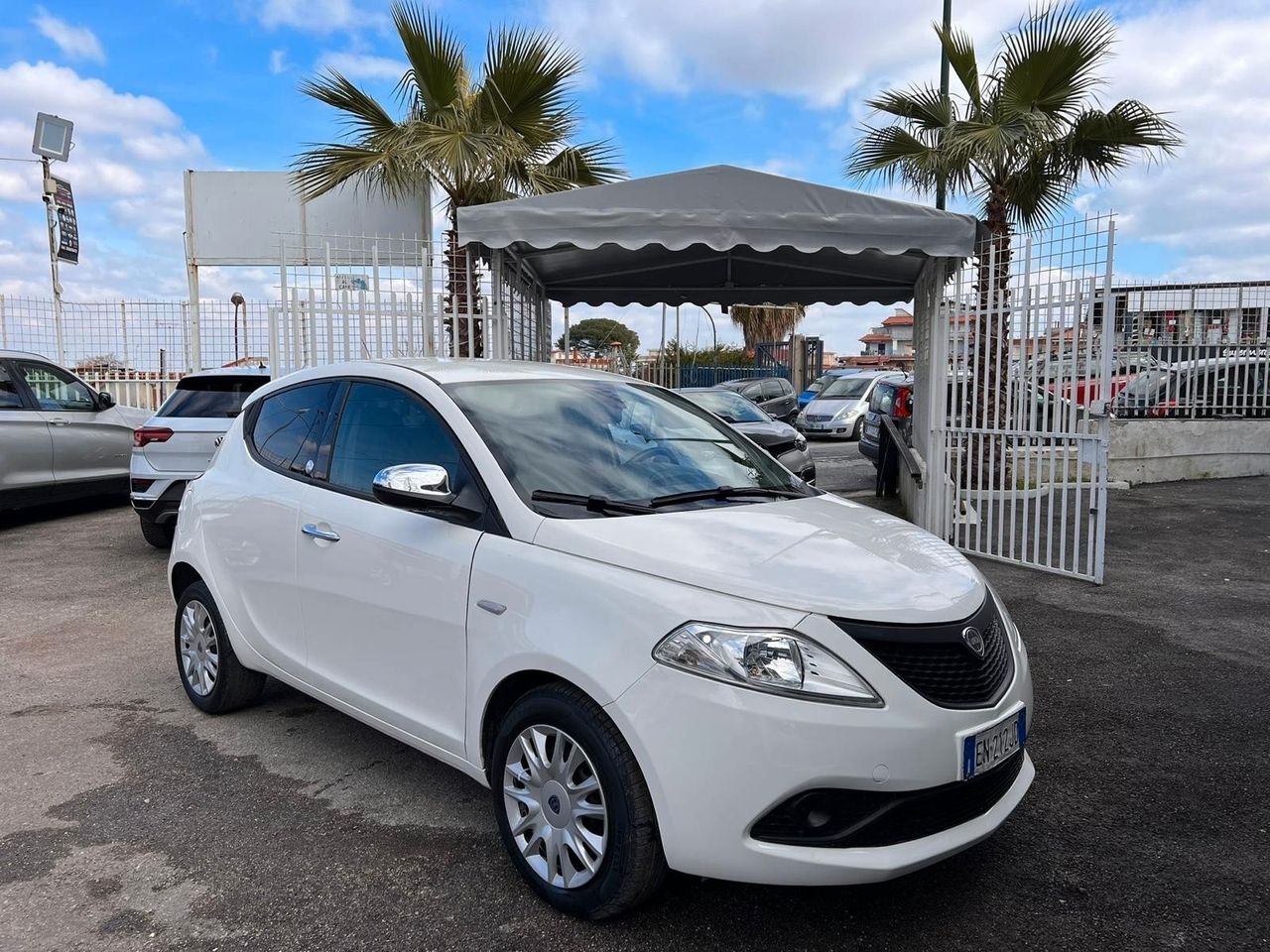 Lancia Ypsilon 1.2 69 CV 5 porte GPL Ecochic Silver