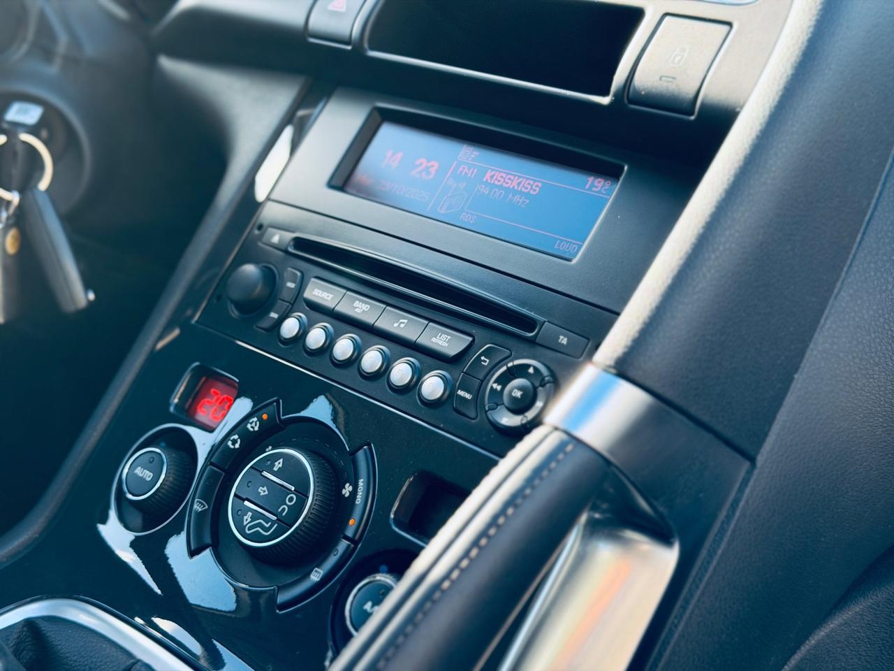 Peugeot 3008 1.6 HDi 115CV Business