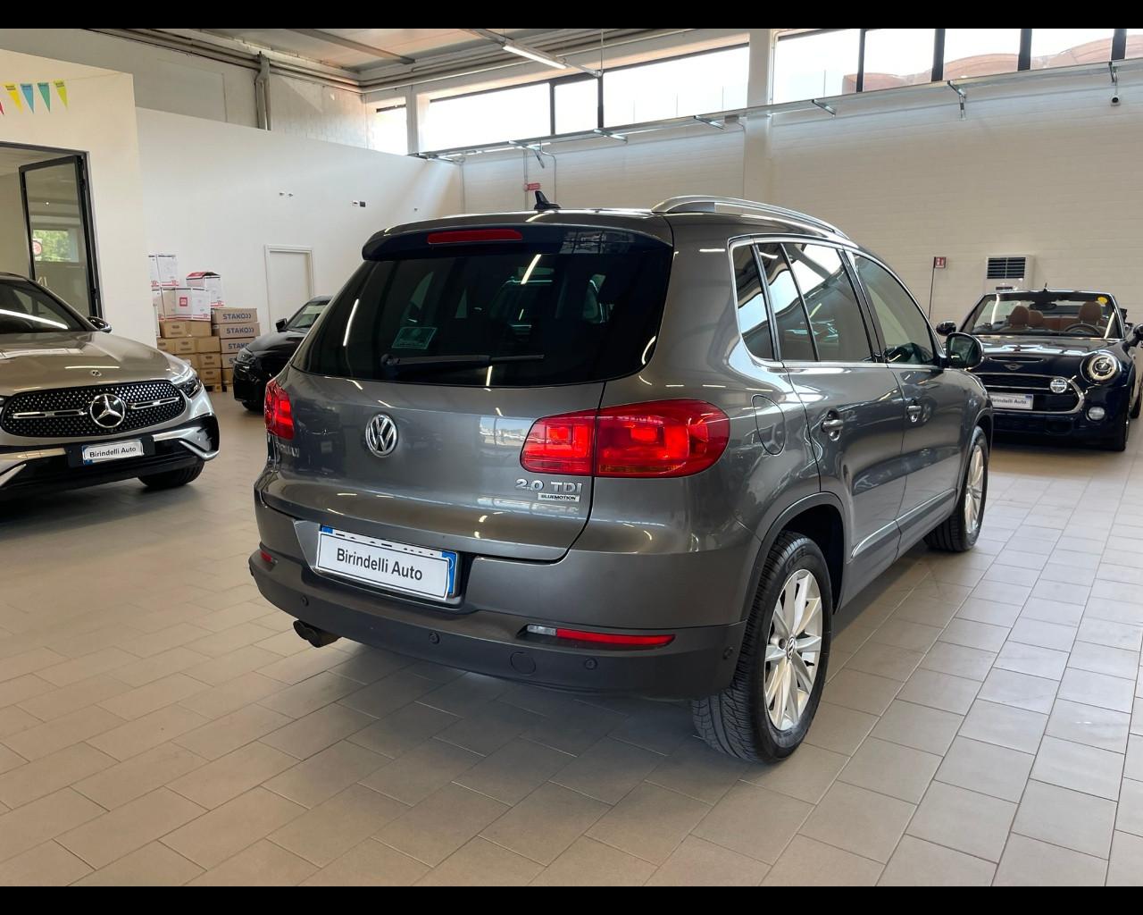VOLKSWAGEN Tiguan 1ª serie - Tiguan 2.0 TDI 110 CV Sport & Style BlueMotion Technology