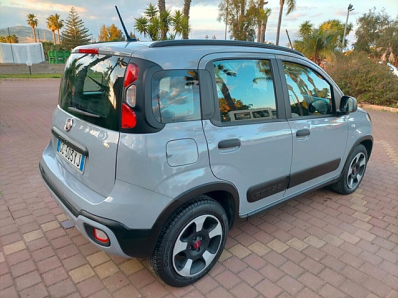 Fiat Panda 1.0 FireFly S&S Hybrid City Cross