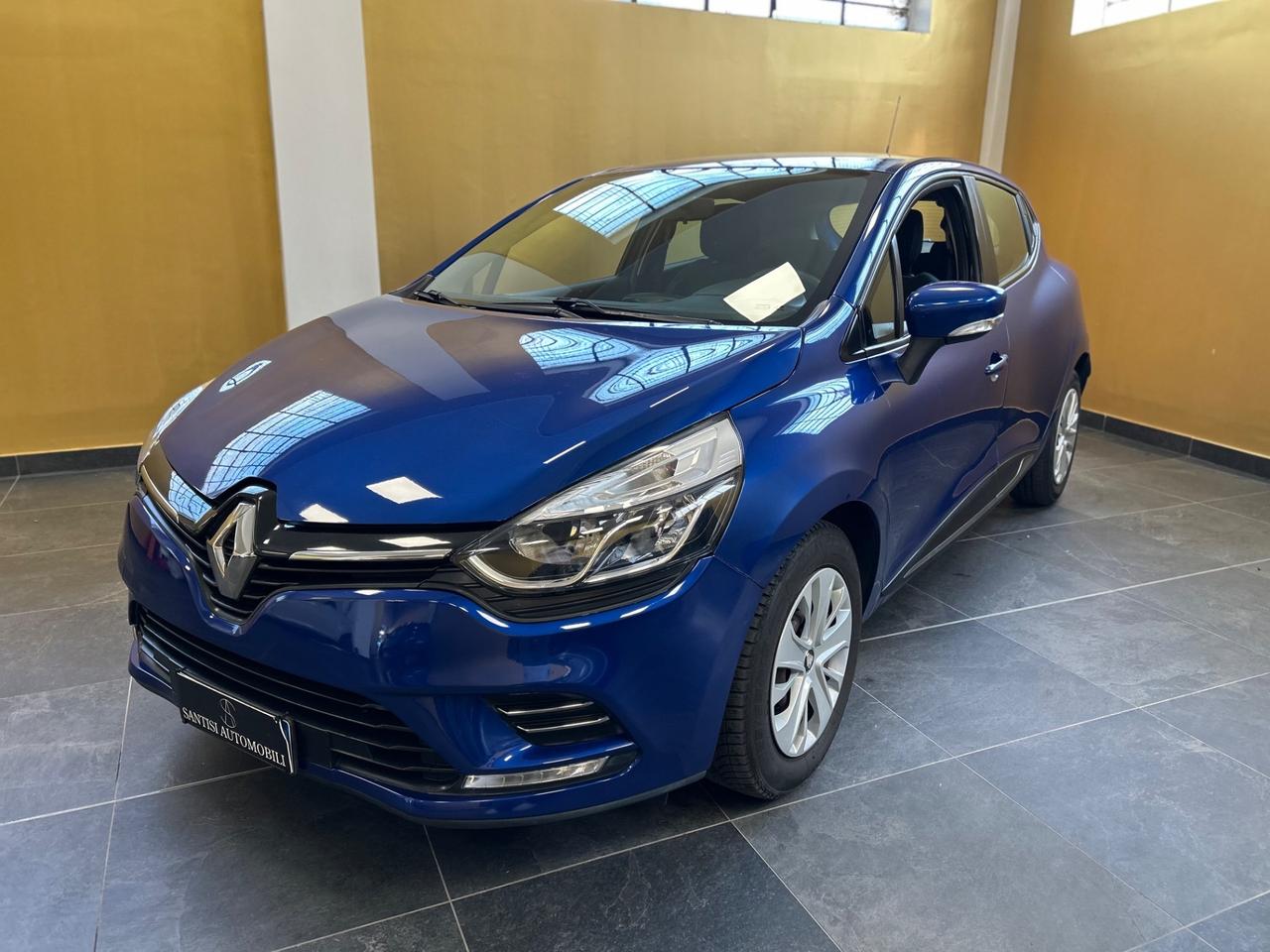 Renault Clio 1.2 75 CV 5 porte ZEN * 80.000KM *