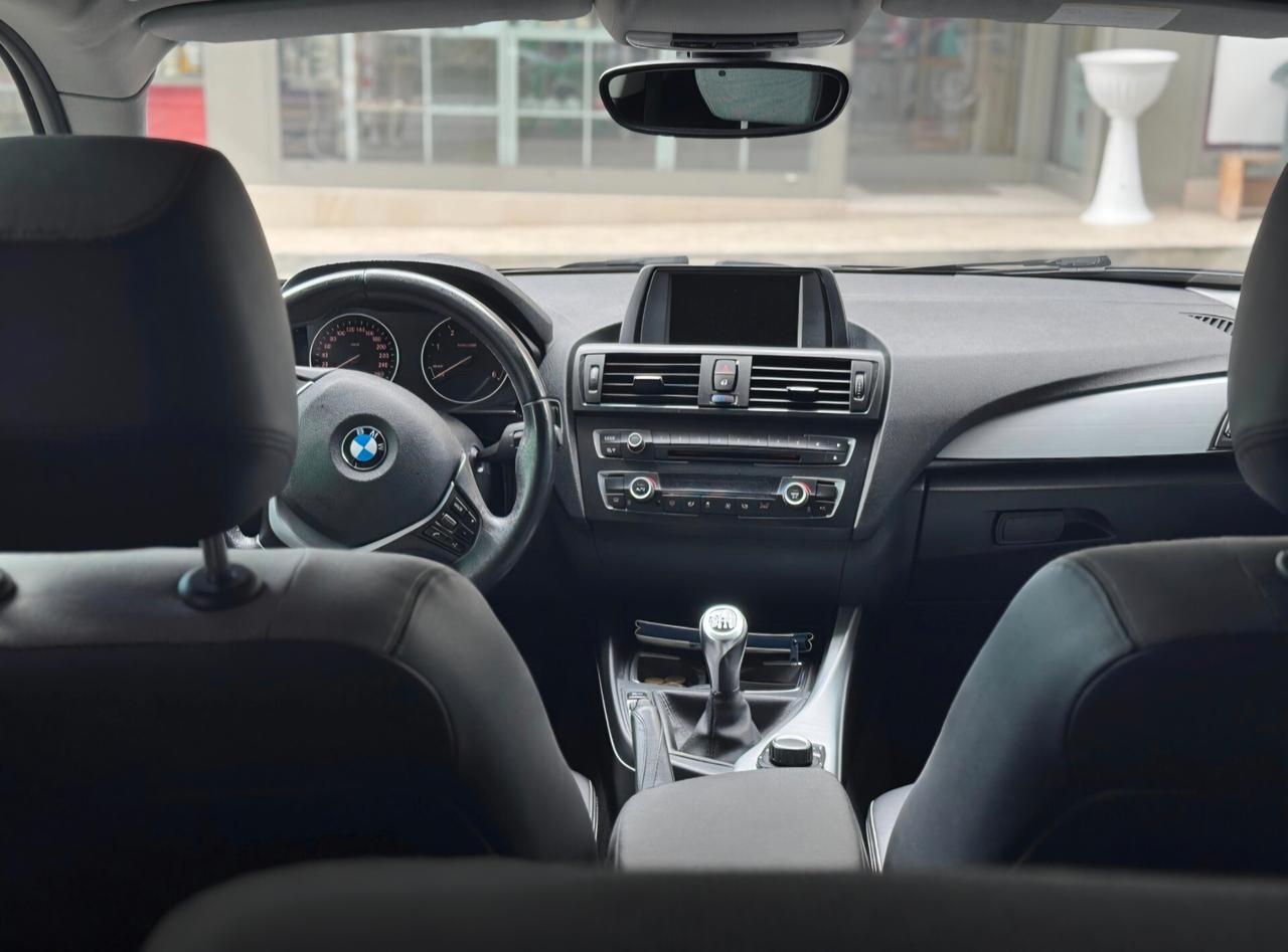 Bmw 116 116d 5p. Urban