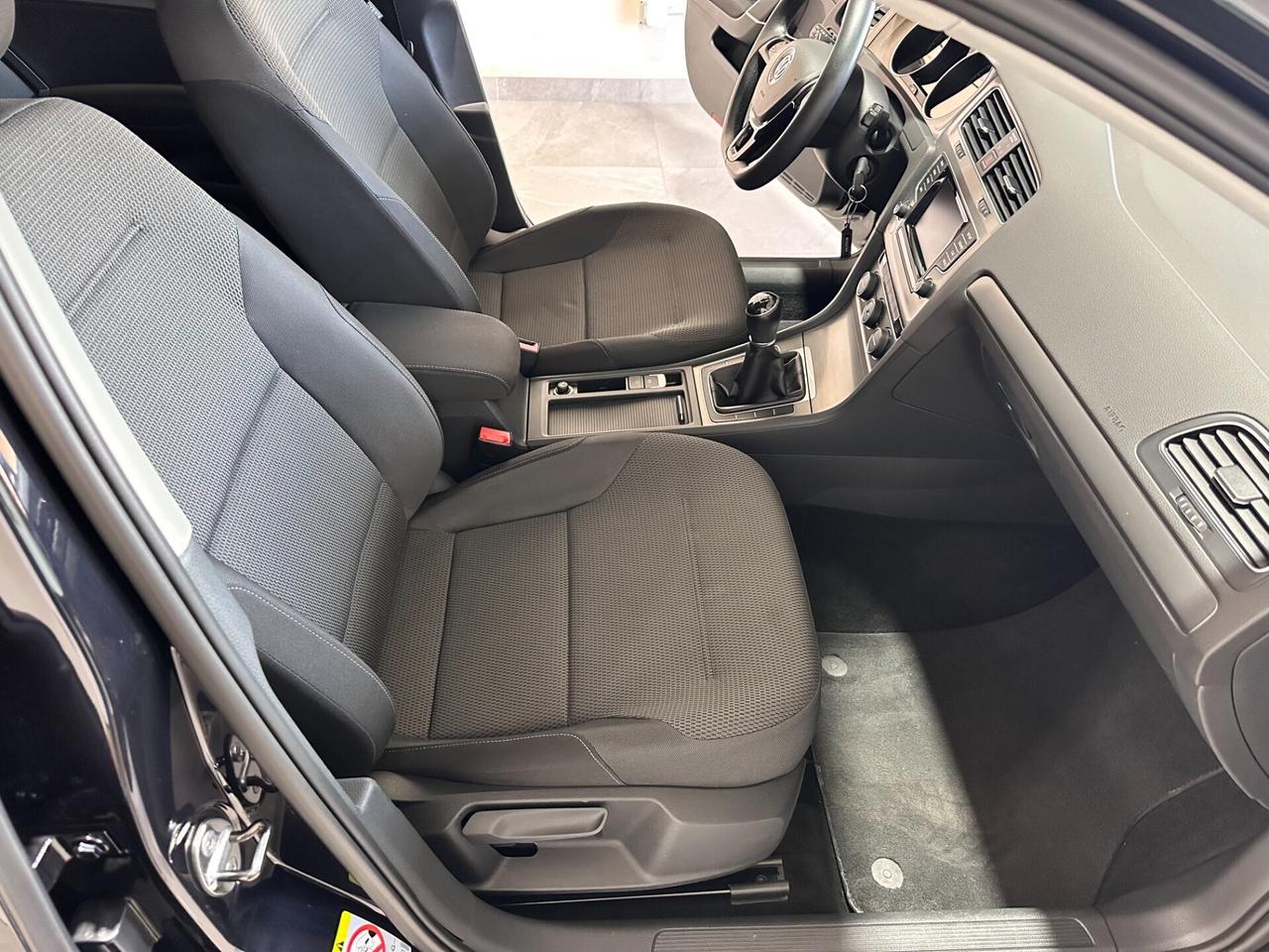 Volkswagen Golf 1.6 TDI 5p. Comfortline - Km 75.00