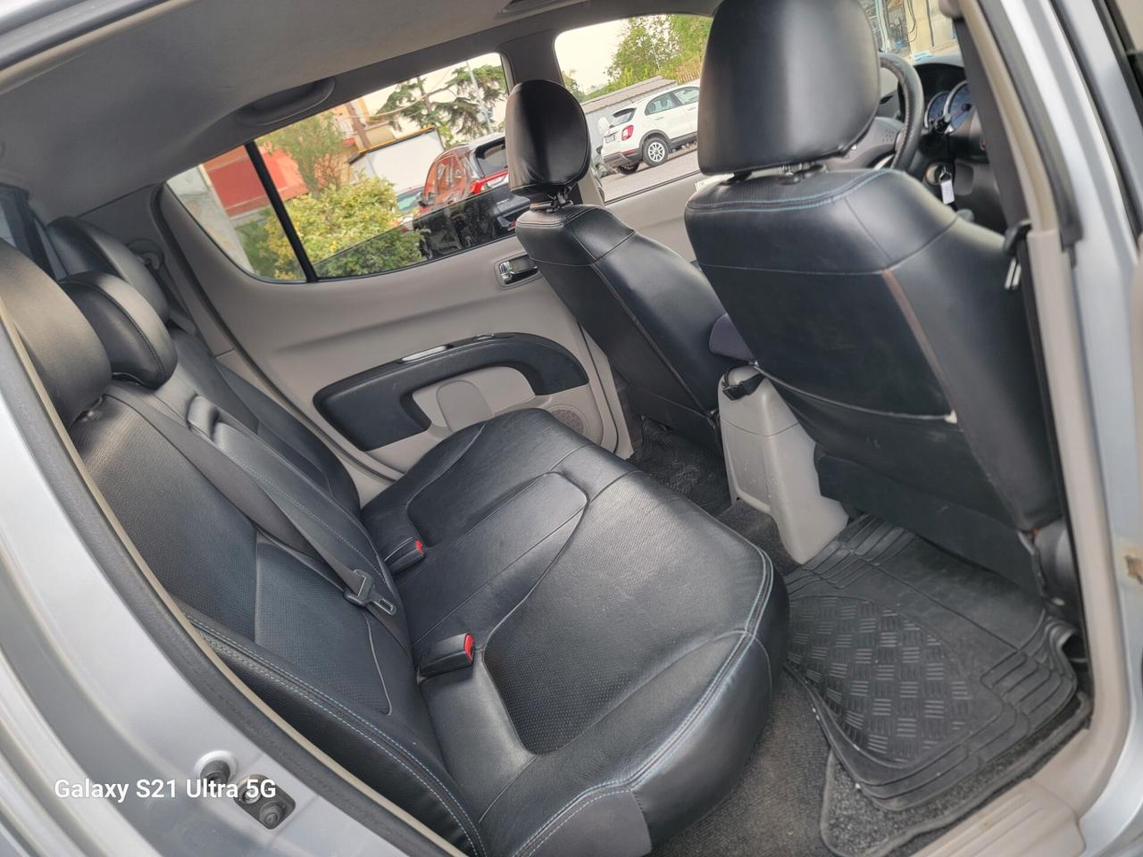 Mitsubishi L200 2.5 DI-D/136CV Double Cab Intense