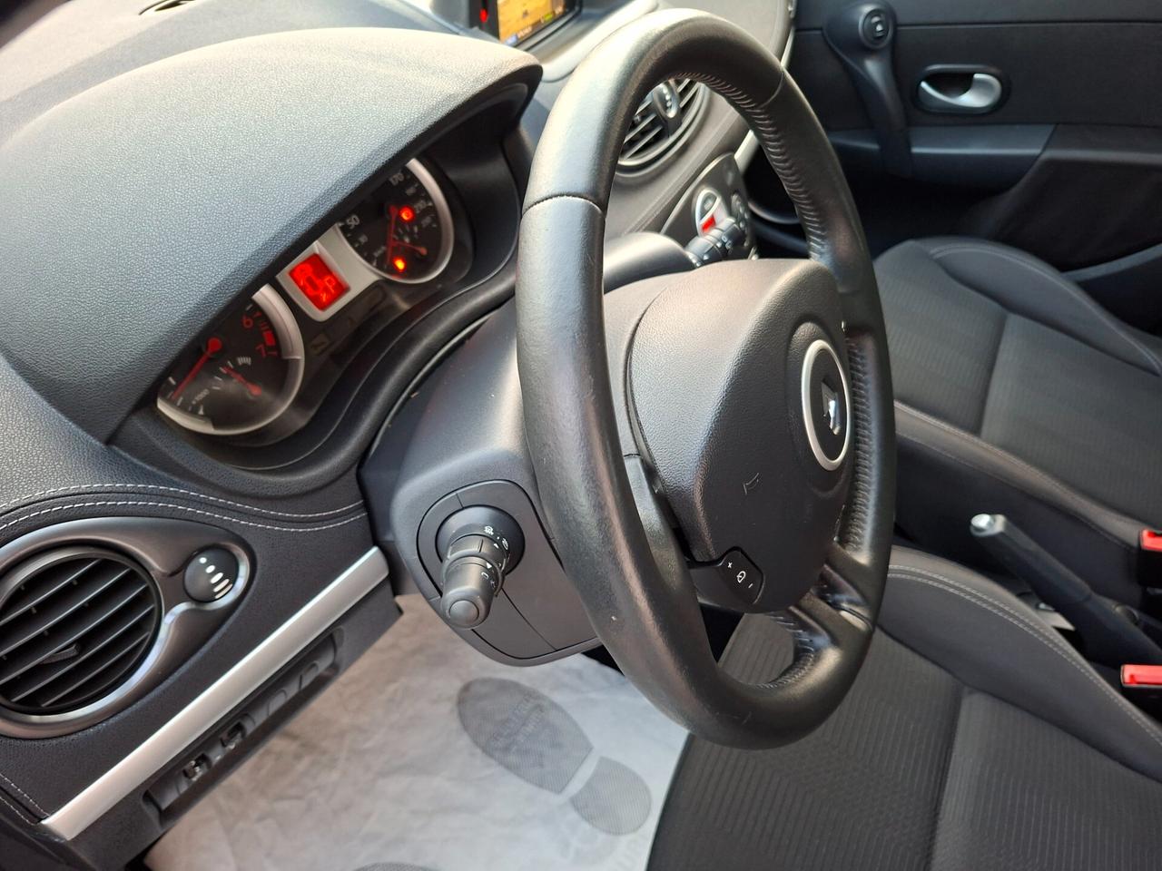 Renault Clio 1.6 16v Dynamique 20th *AUTOMATICA*