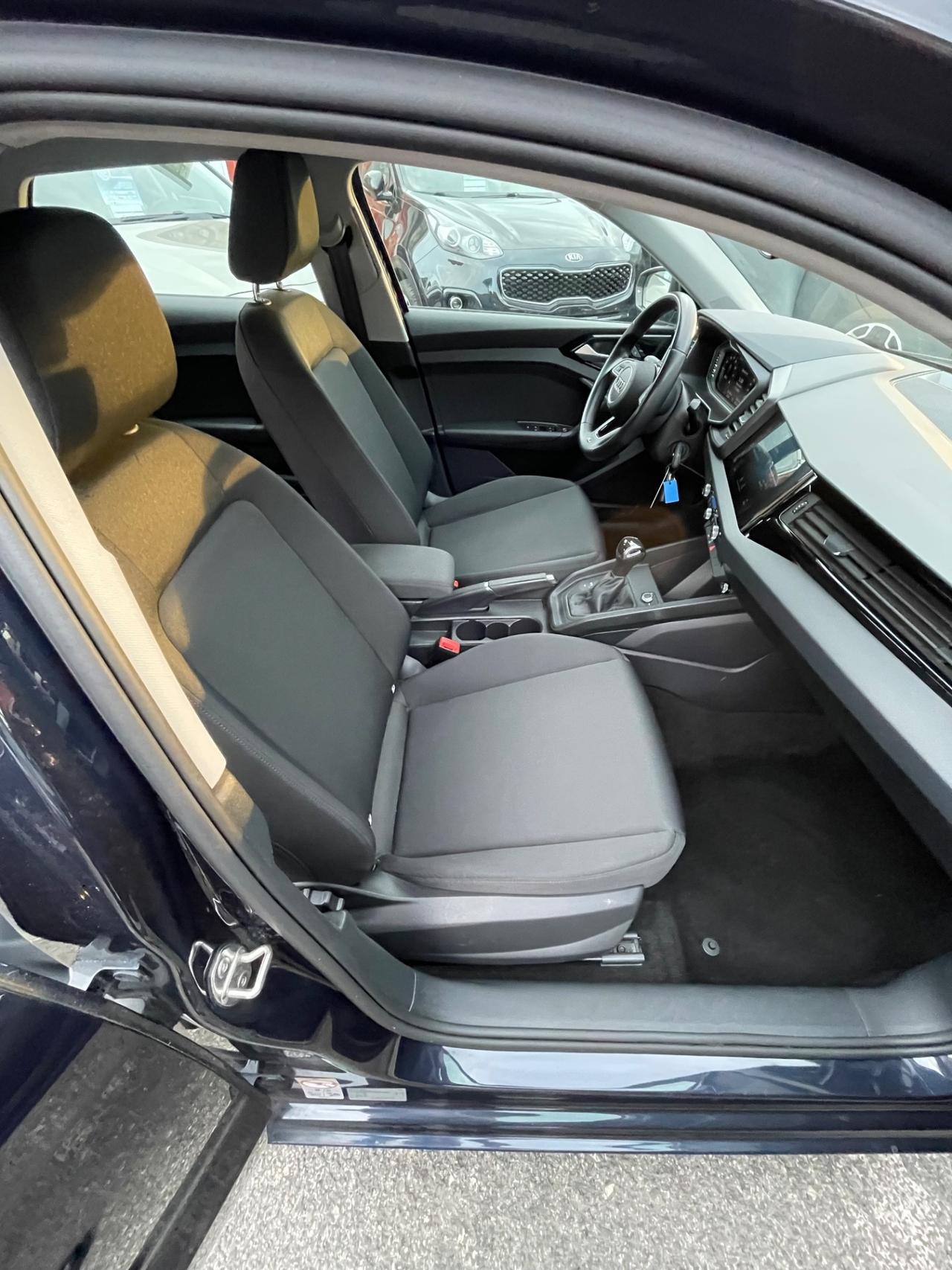A1 SPB 30 TFSI S tronic S line-unipro-rate-garanzia
