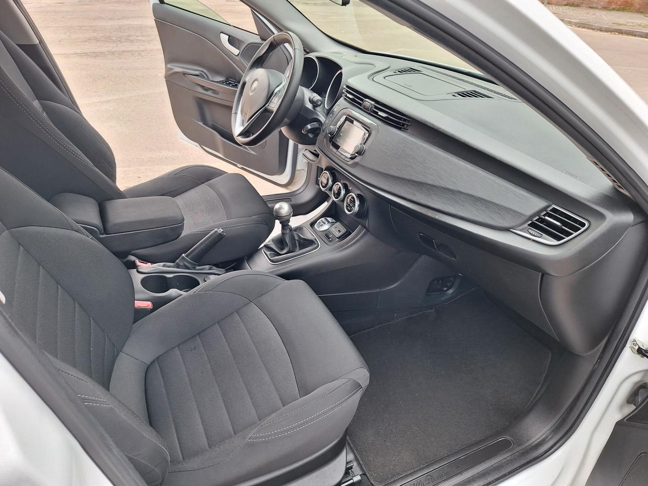 Alfa Romeo Giulietta 1.6 JTDm-2 120 CV Distinctive