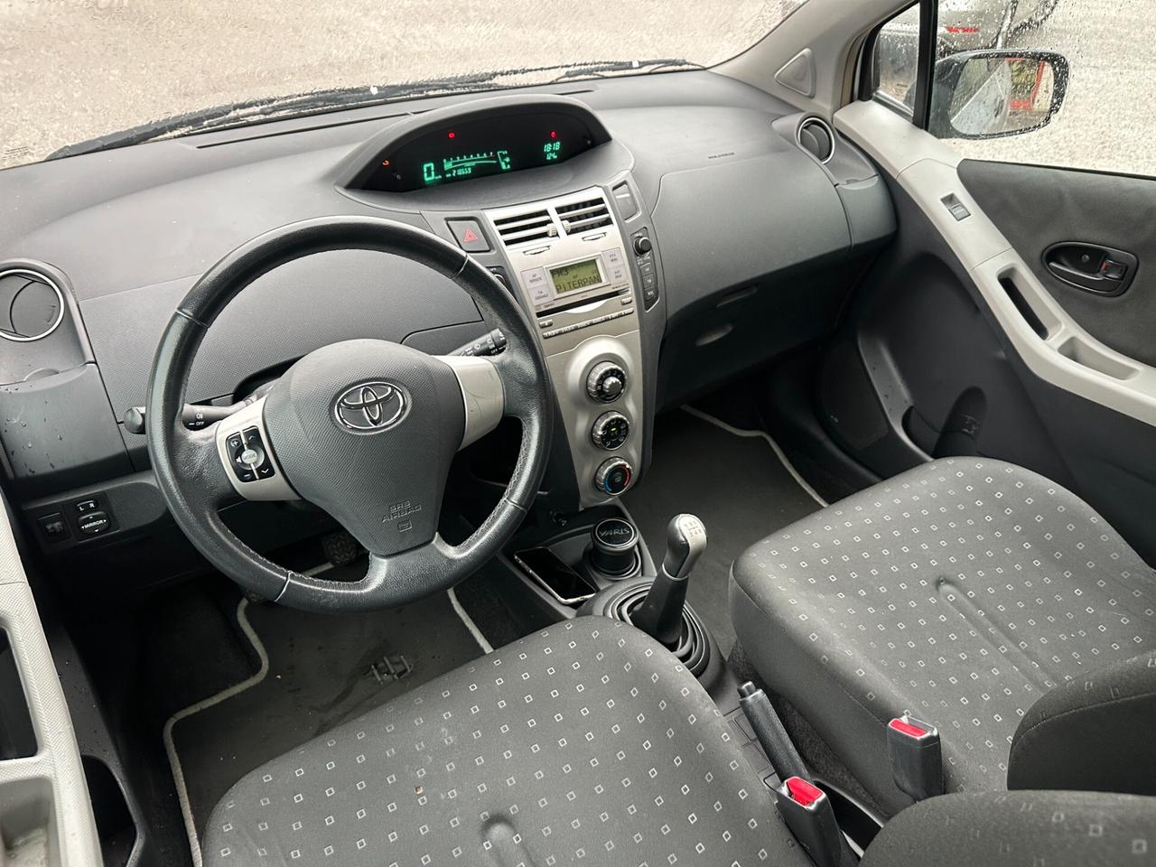 Toyota Yaris 1.0 5 porte 2008 ok neop.