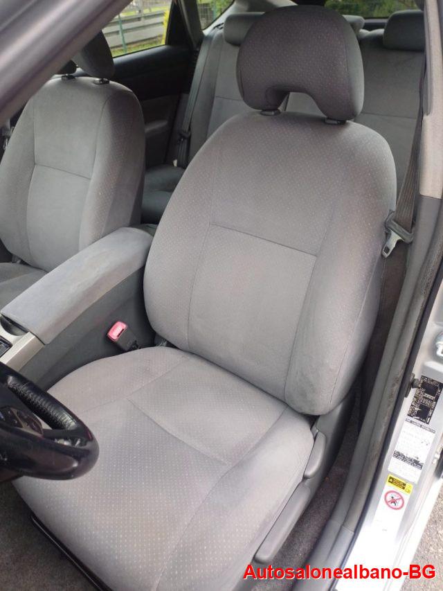 TOYOTA Prius 1.5i 16V