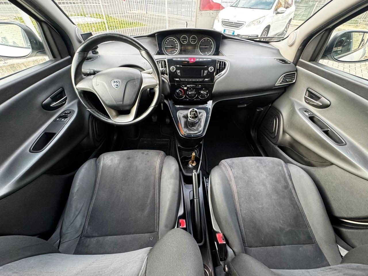 Lancia Ypsilon 1.2 69 CV 5 porte GPL Ecochic Gold