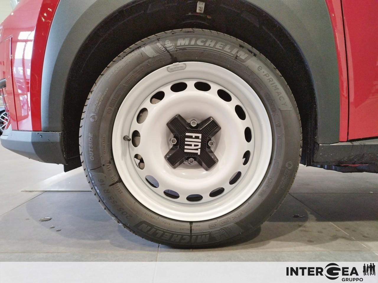 FIAT Grande Panda Elettrica Red