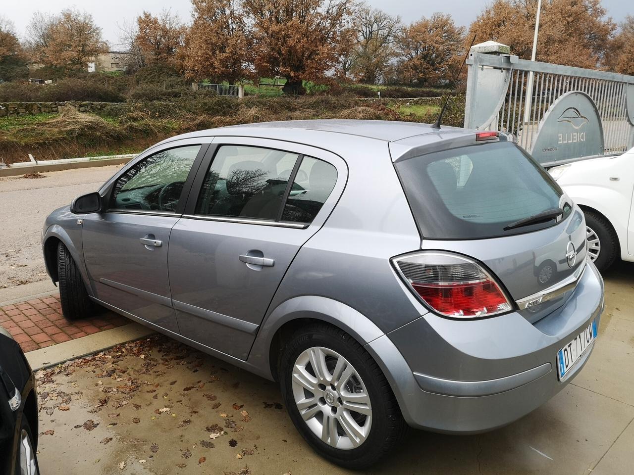 Opel Astra 1.7 CDTI 110CV 5 porte Enjoy