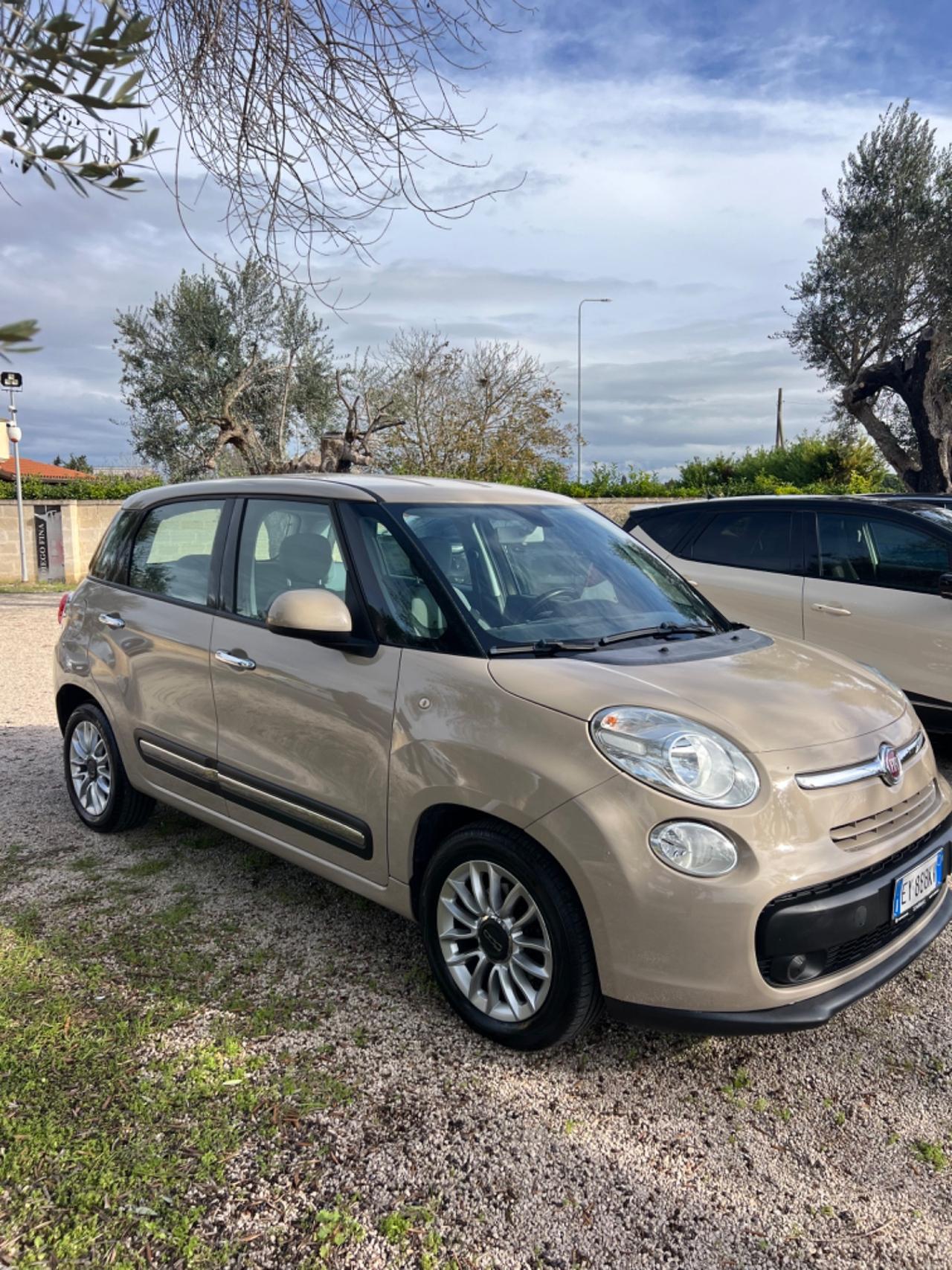 Fiat 500L 1.3 Multijet 85 CV Lounge color cappuccino