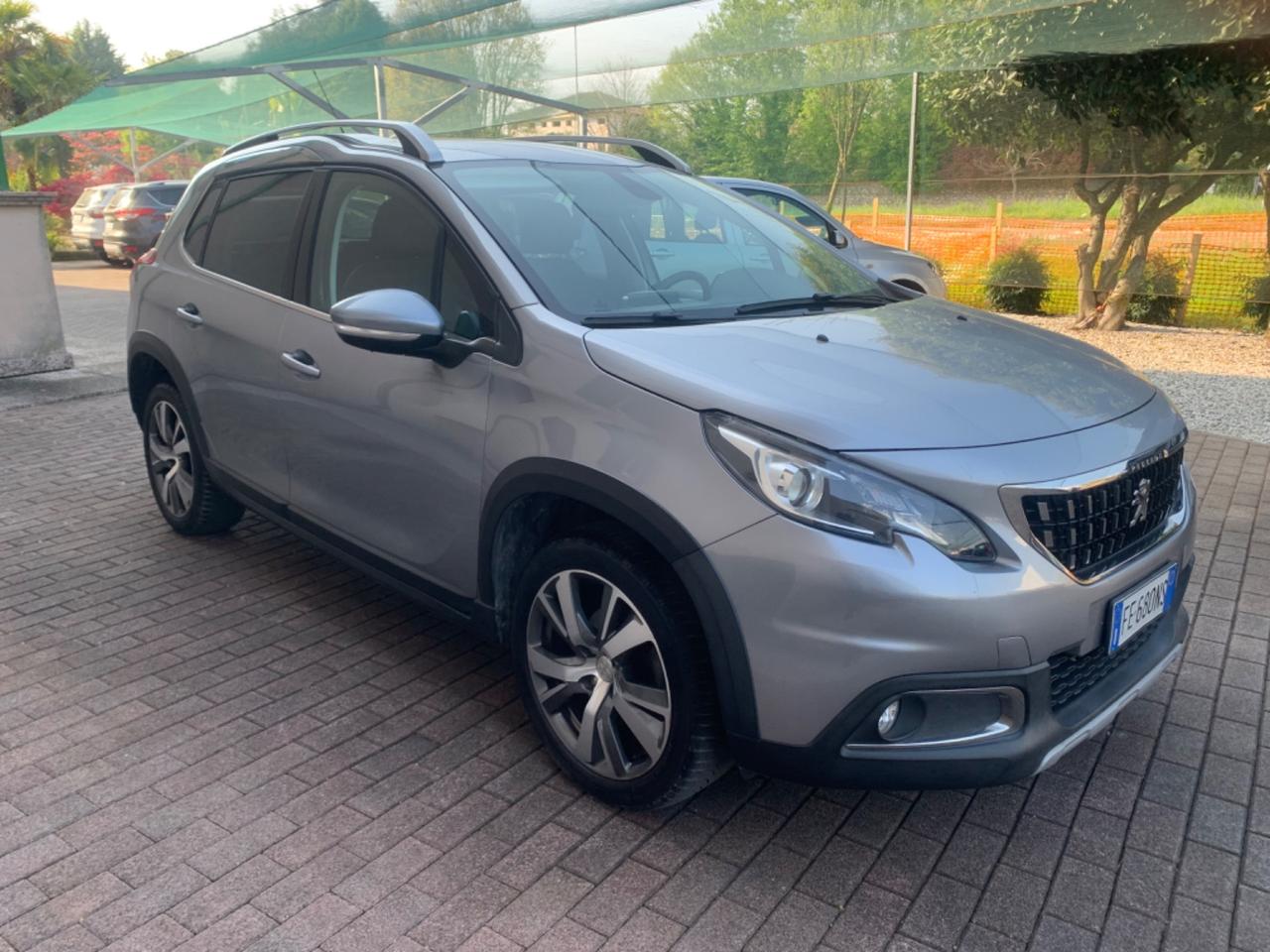 Peugeot 2008 BlueHDi 100 Allure