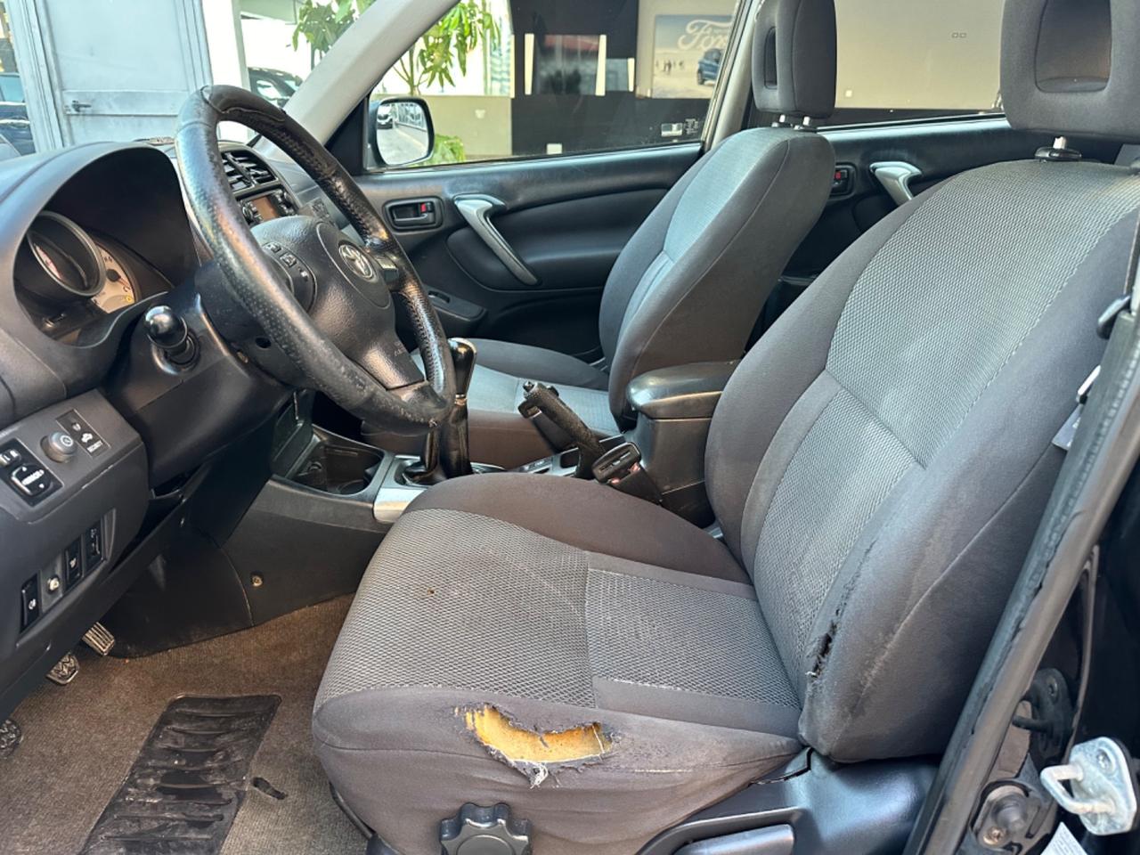 Toyota Rav 4 D4D 115 CV Gancio traino 5P 2004