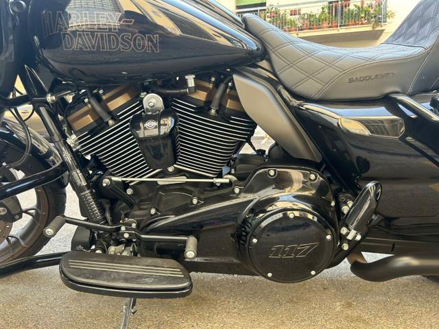 HARLEY-DAVIDSON CVO Road Glide ST