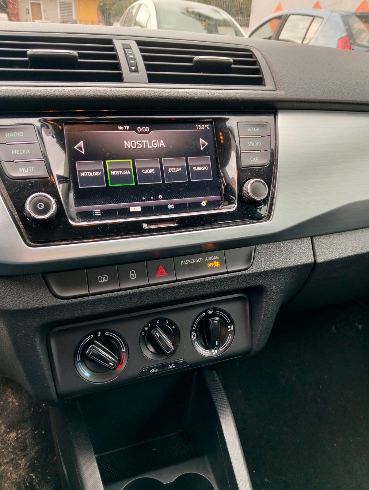 Skoda Fabia 1.0 MPI 75cv 2019 SINISTRATA