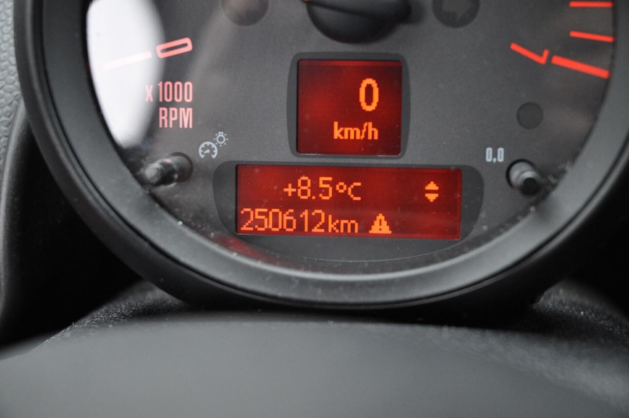 Mini Cooper D Countryman 1.6 ALL4 NEOPATENTATI