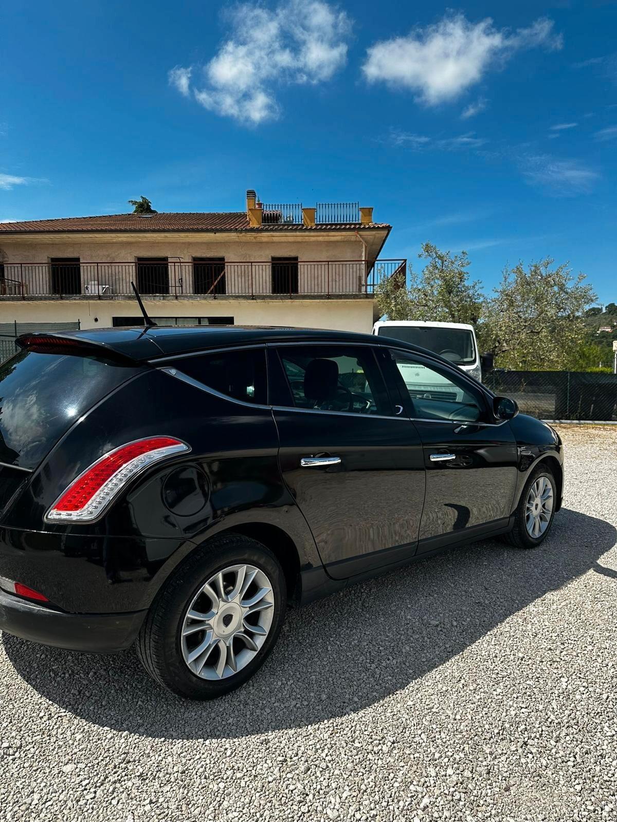 Lancia Delta 1.6 MJT DPF Platino