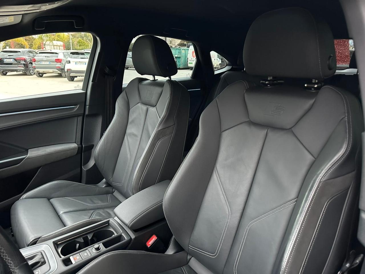 Audi Q3 35 TDI S tronic line edition - Edition One